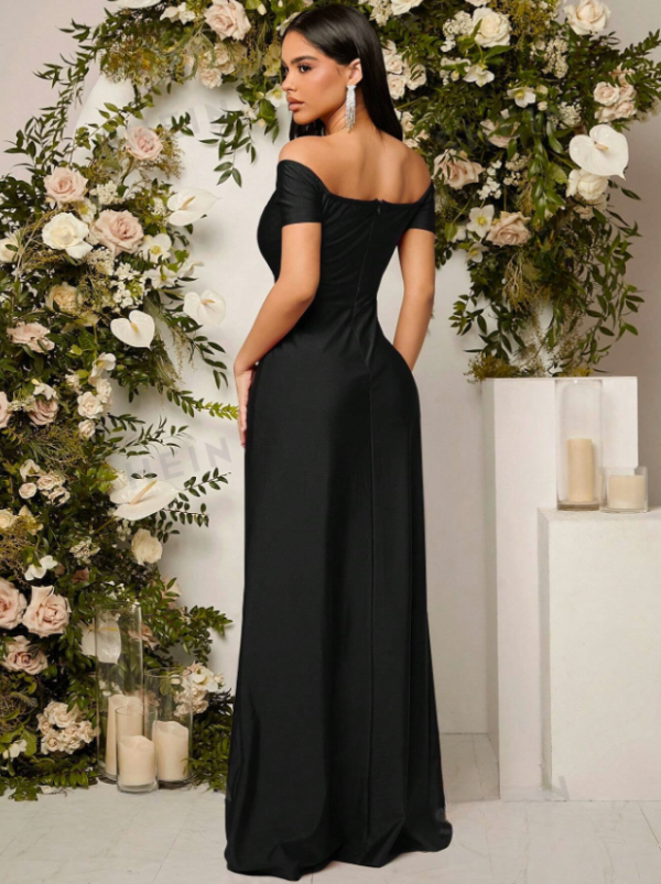 Elegant Black Dress - Image 2